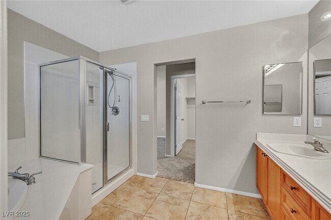 Building Photo - 6160 Sugartree Ave