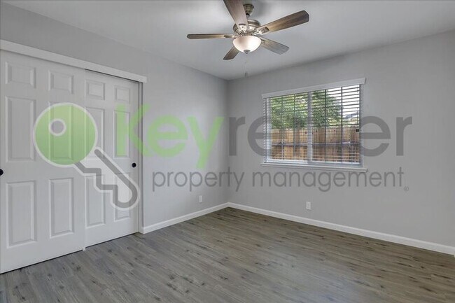 Building Photo - 8256 Manhart Dr