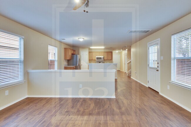 Building Photo - 2311 Bluffstone Dr