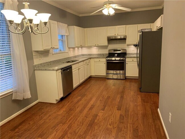 Building Photo - 1172 Rhyne Chase