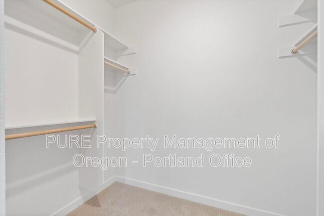 Building Photo - 725 SE 78th Ave