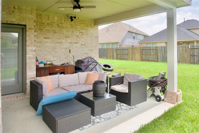 Building Photo - 31106 Aumbrey Ivy Ct