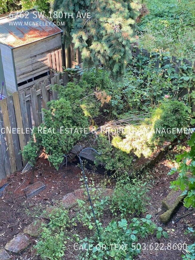 Building Photo - 6762 SW 180th Ave