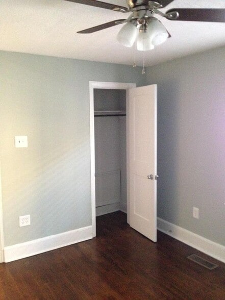 Bedroom-1C - 129 Greene St