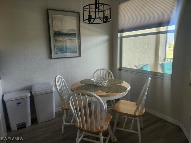 Building Photo - 640 Lalique Cir