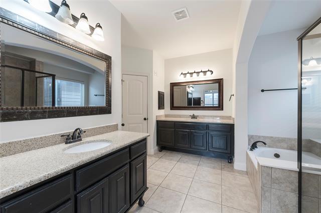 Building Photo - 15113 Mount Evans Dr