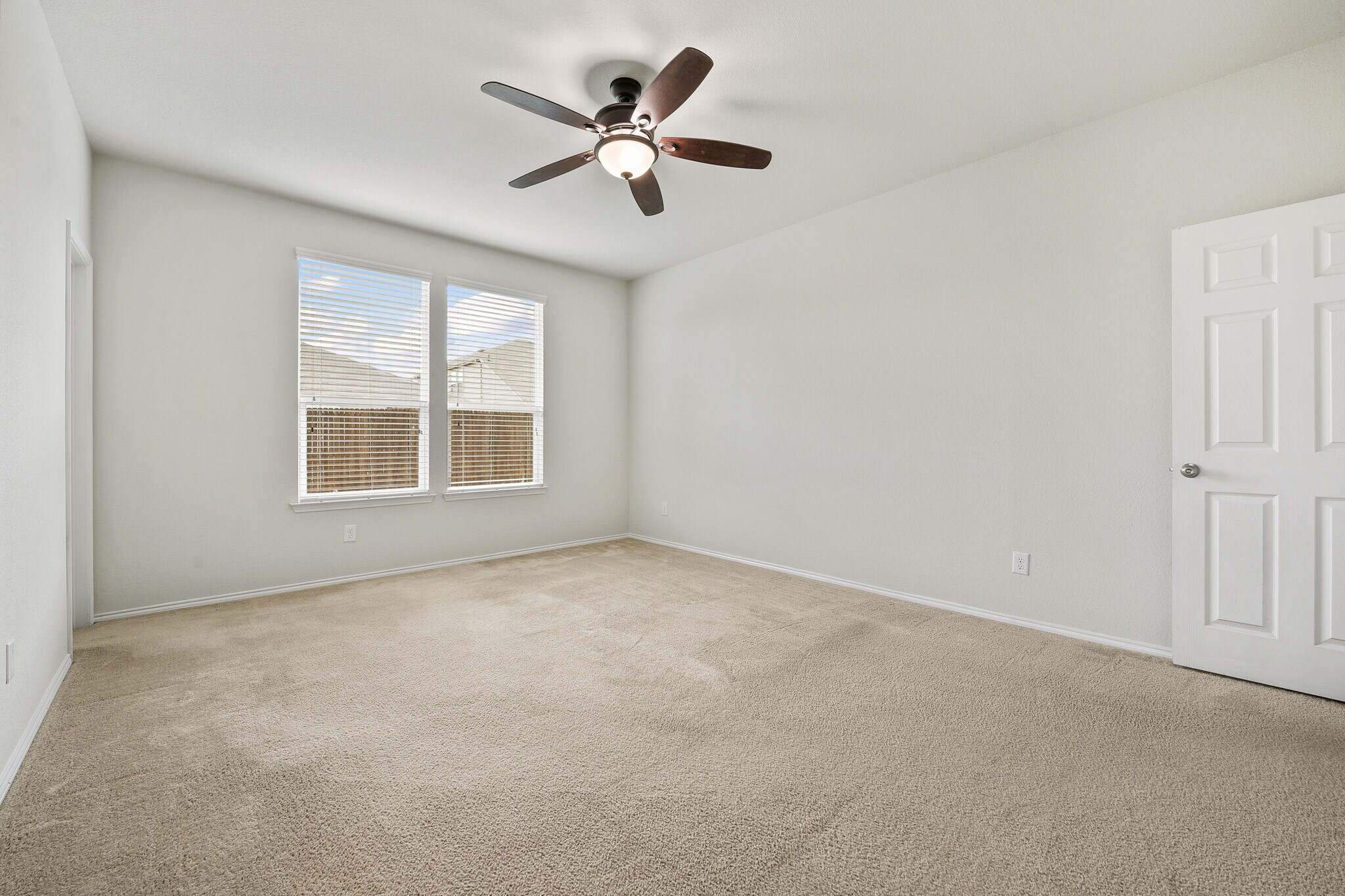 Building Photo - 3104 Montserrat Creek Dr