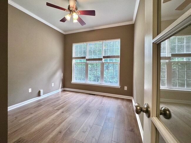 Building Photo - 9148 Hillston Ridge Rd