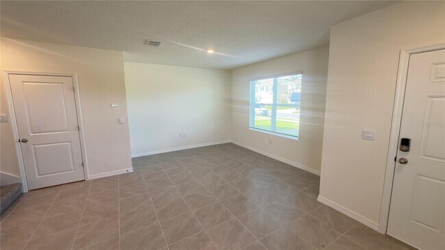 Building Photo - 5601 Brosnan Rd