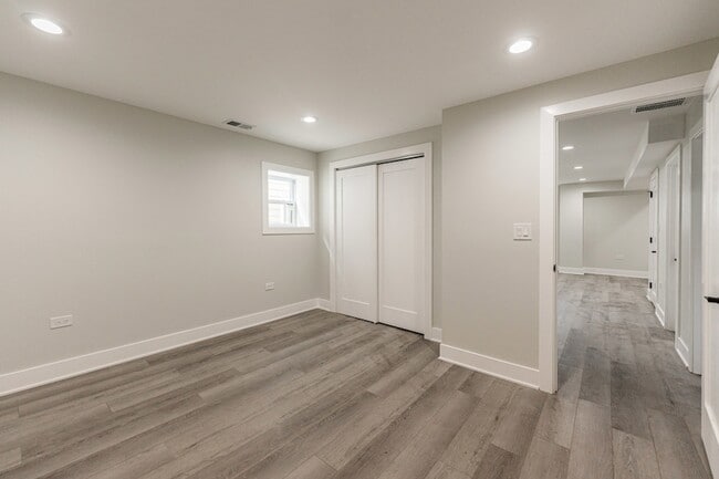 Building Photo - 4129 N Oketo Ave