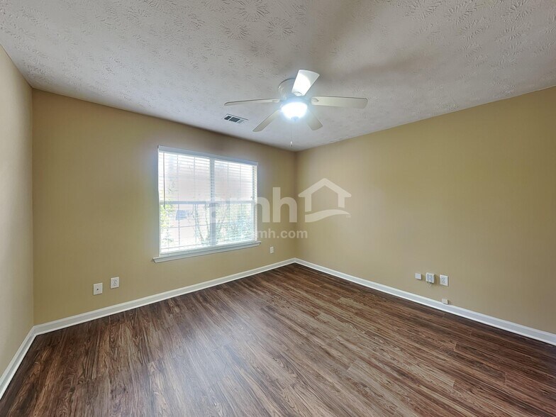 Building Photo - 4731 Gold Mine Dr