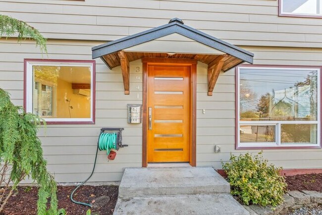 Building Photo - One-of-a-Kind AIR CONDITIONED Gatewood Cha...