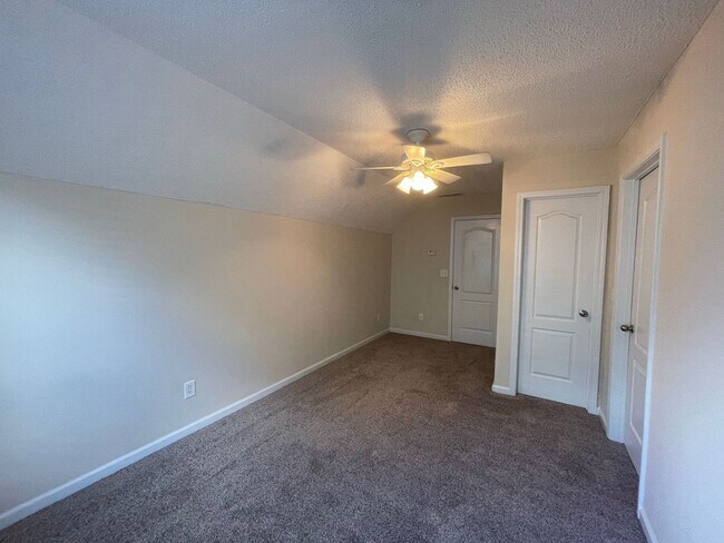 Building Photo - PRE-LEASING FOR AUGUST 2026!