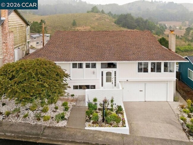 Building Photo - 225 Merced Dr