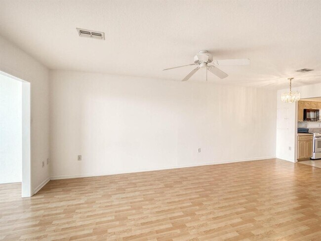 Building Photo - 4939 Floramar Terrace