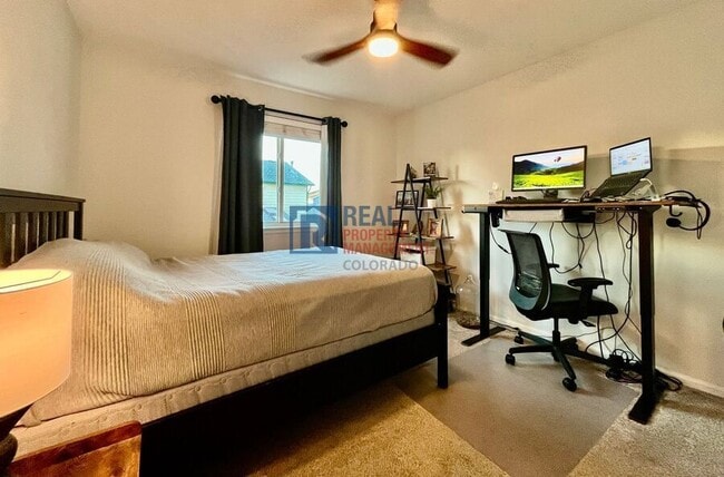 Building Photo - 940 W 133rd Cir