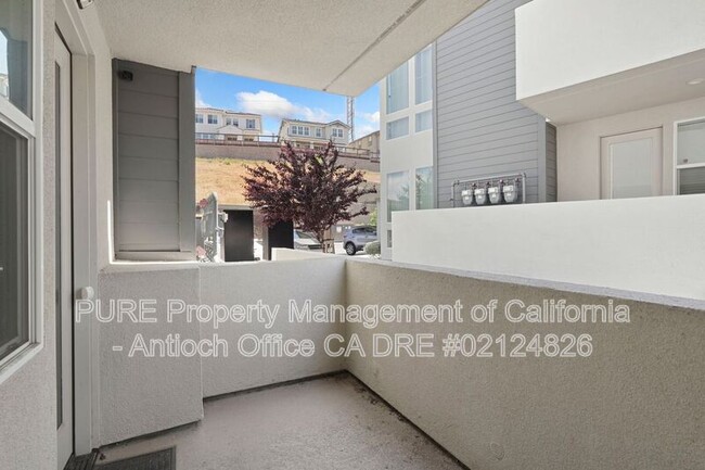 Building Photo - 2600 Wildflower Sta Pl