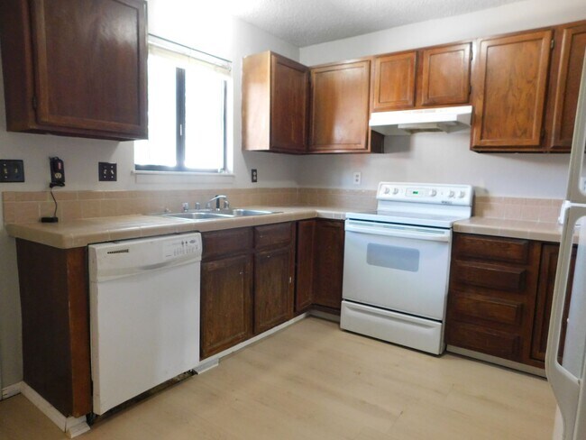 Building Photo - 1805 Aspen St