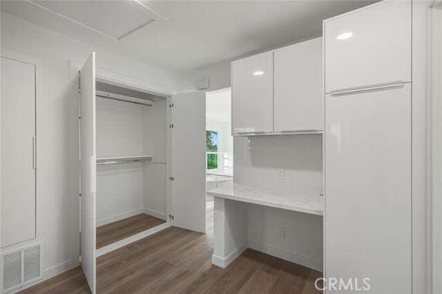 Building Photo - 372 Locust St