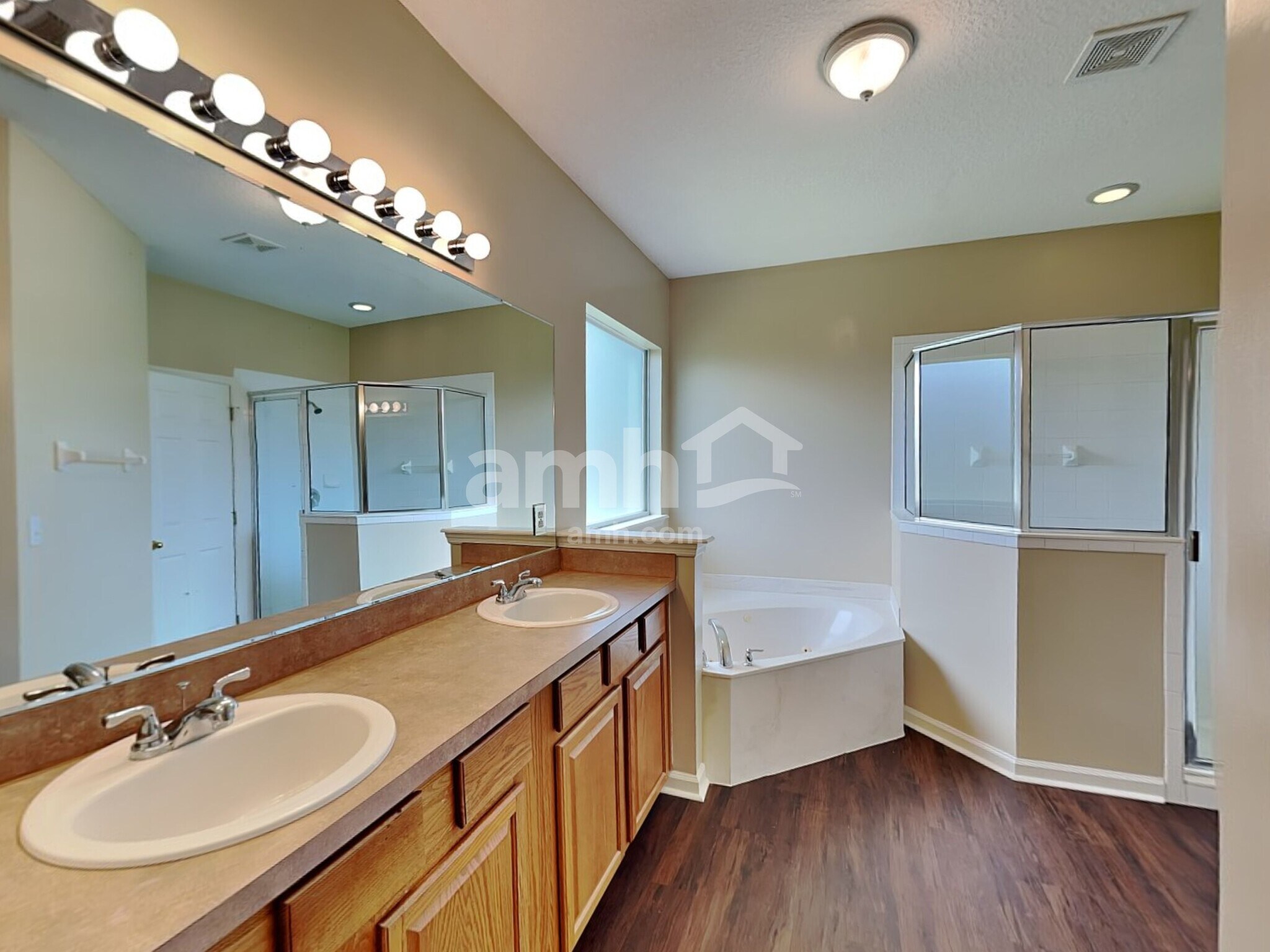 Building Photo - 2908 Piedmont Manor Dr