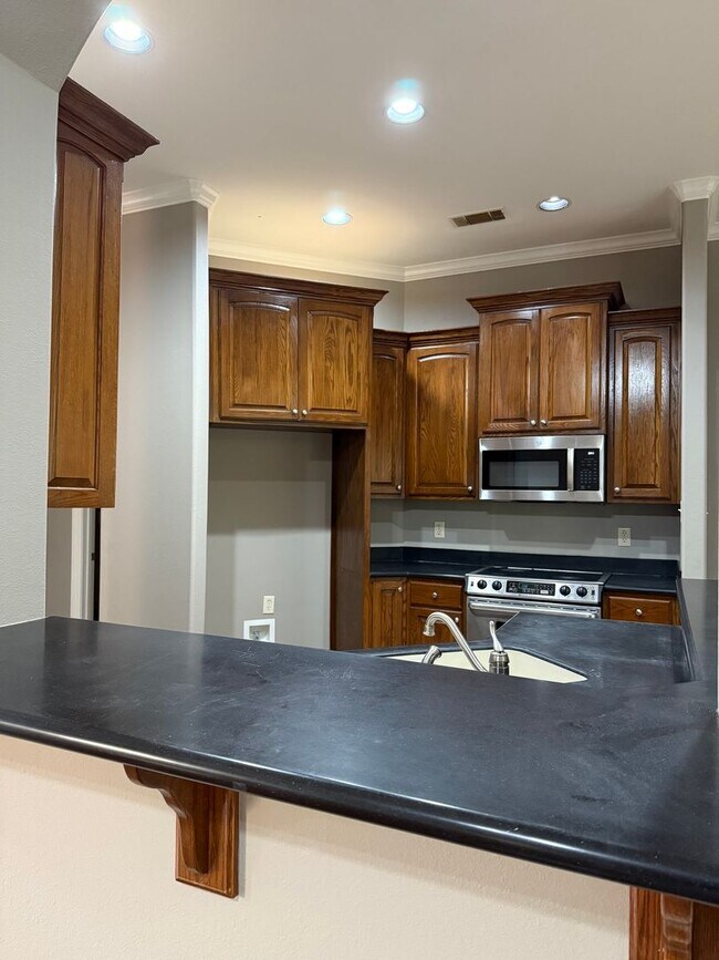 Building Photo - 3200 Mossy Creek Dr