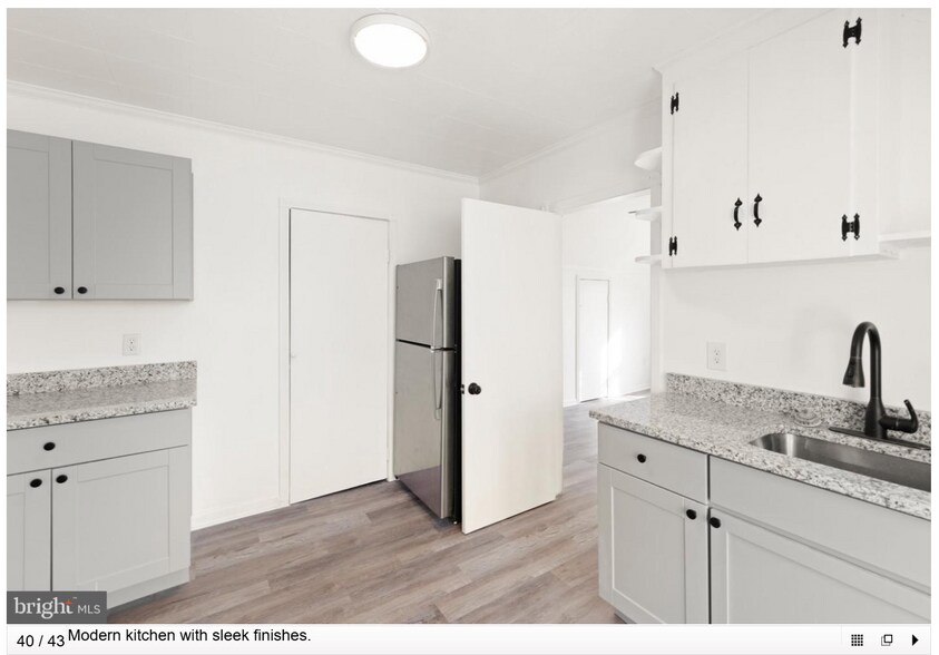 Building Photo - 301 S Braddock St