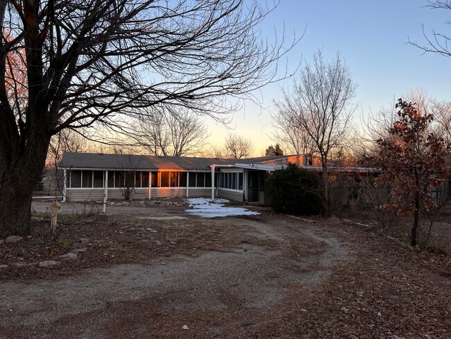 Building Photo - Beautiful Mobile Home For Rent!