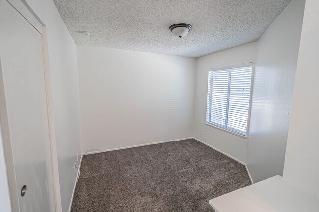 Building Photo - Spacious 1-Bedroom Condo with Loft PLUS Bonus Room in Valencia's Arbor Park Community!