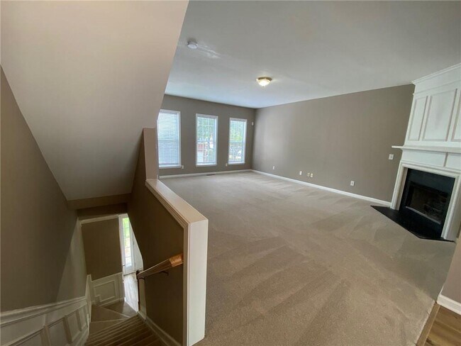 Building Photo - 4019 Howell Park Rd