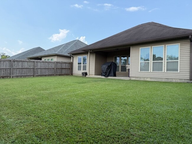 Building Photo - 14438 Tanya Dr