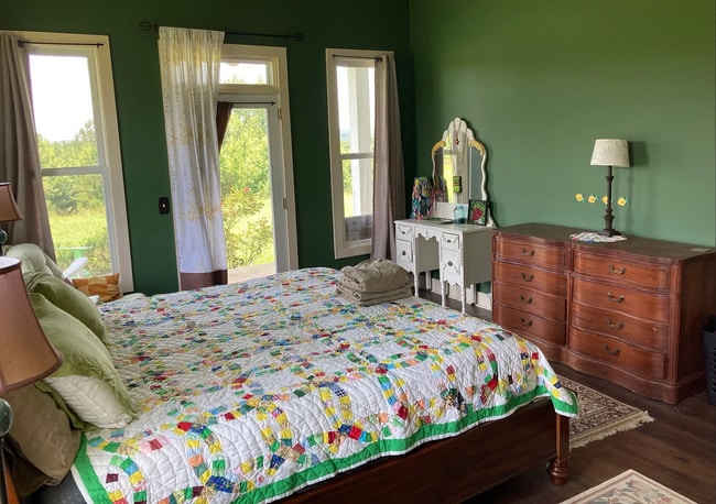 Building Photo - Turnkey Furnished Home on 5 Acres – Just B...