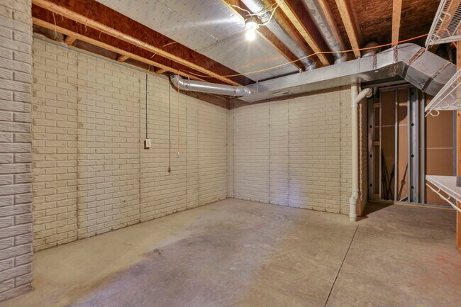 Building Photo - 8006 Caraway Ave