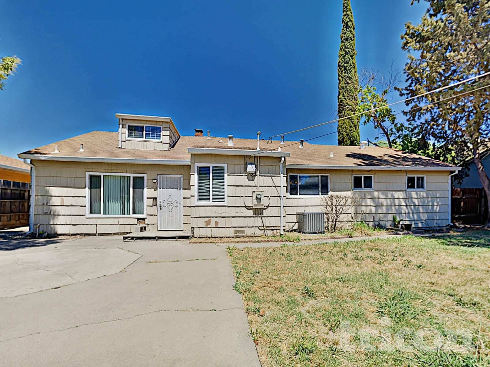 Building Photo - 7420 East Pkwy