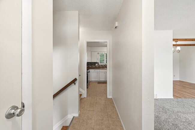Building Photo - $1,895.95, 3-bed, 2-bath, located in Colorado Springs with Central AC.