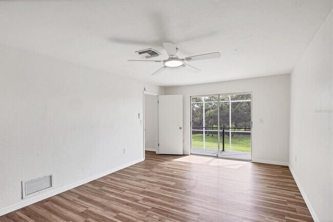 Building Photo - 2460 Whippoorwill Cir