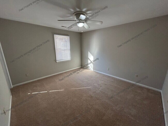 Building Photo - 5612 Hamstead Crossing
