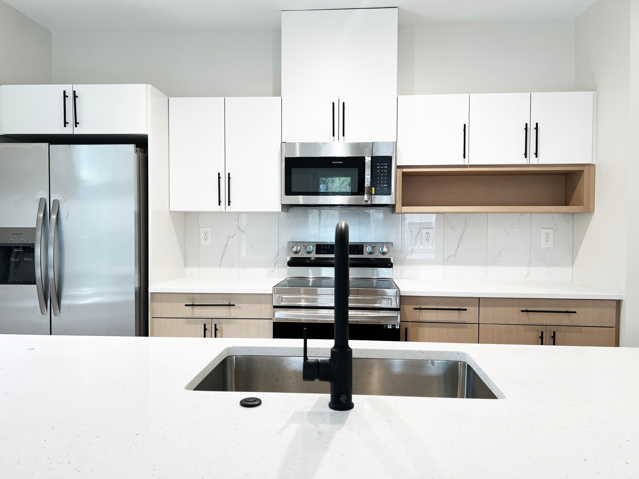 Stainless Appliances - 547 Winton Ter NE