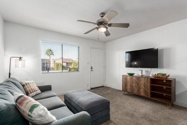 Building Photo - 5995 N 78th St