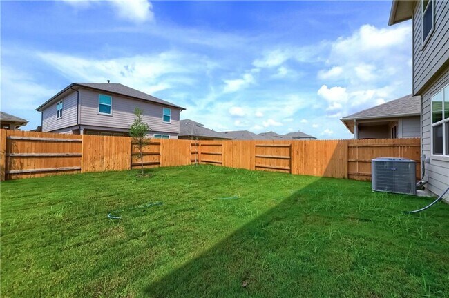 Building Photo - 212 Strand Ln