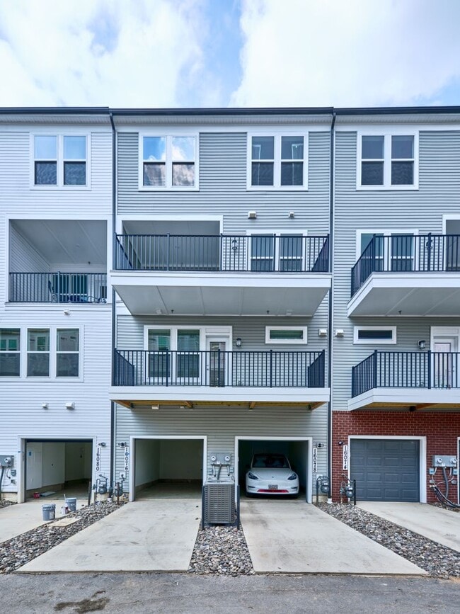 Building Photo - 16076 Frederick Rd