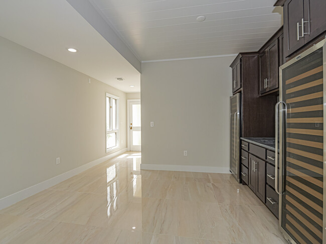 Building Photo - 8405 Red Bay Ct