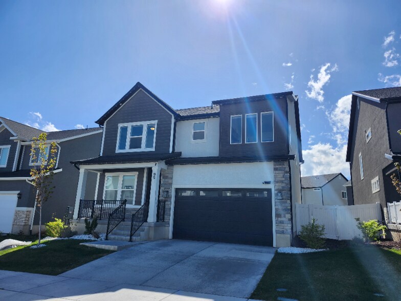 Primary Photo - 99 N Lasalle Dr