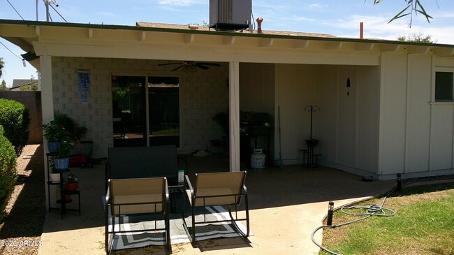 Building Photo - 8608 E Highland Ave