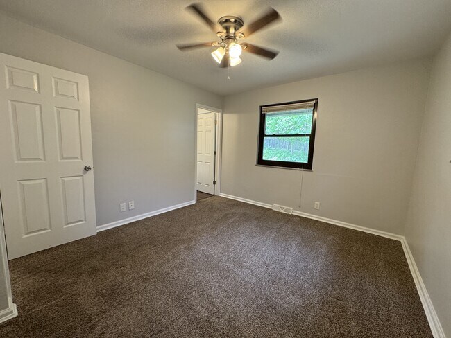 Building Photo - 716 Cranford Dr