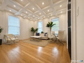 Building Photo - 492 Lombard St