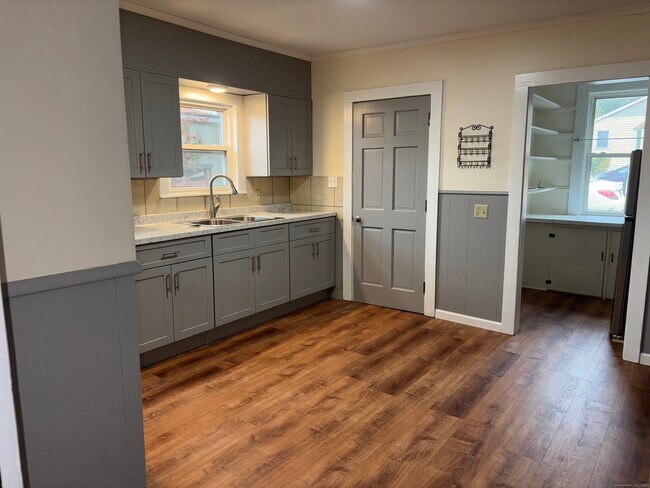 Building Photo - 49 N Harbor St