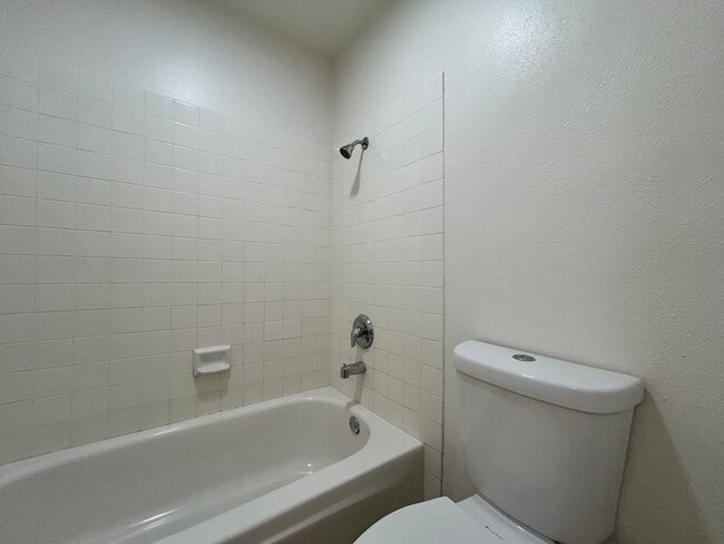 Building Photo - Charming 1BD/1BA W/ Reserved Parking and Community Laundry in Linda Vista!