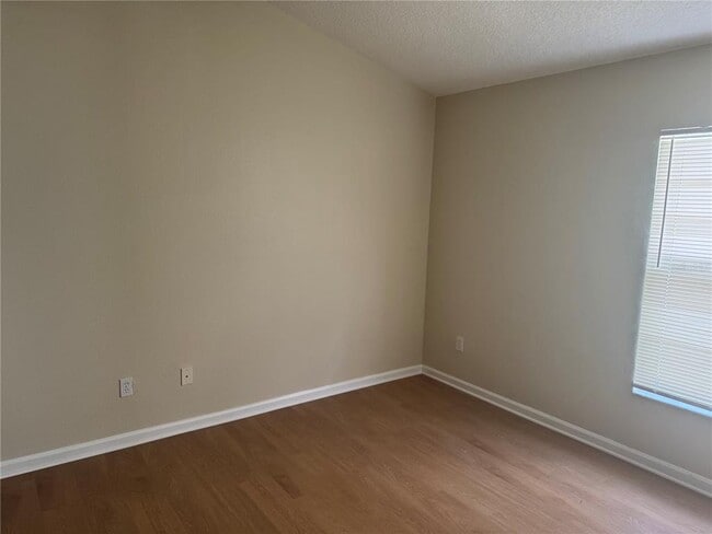 Building Photo - 15612 Markham Dr