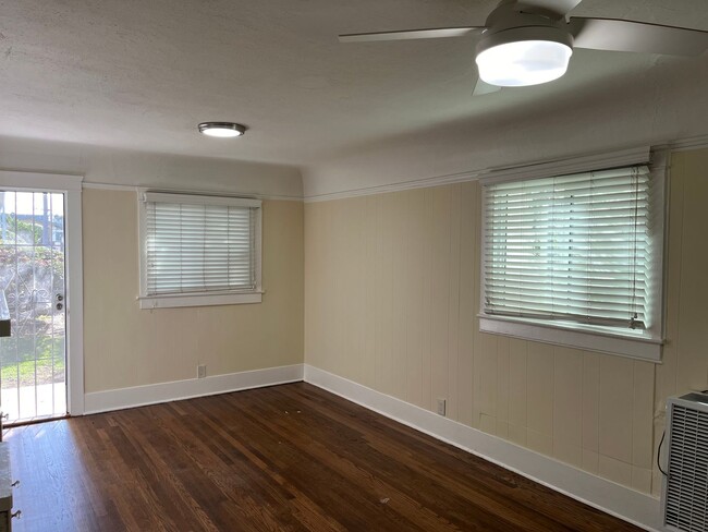 Building Photo - 3310 31st St