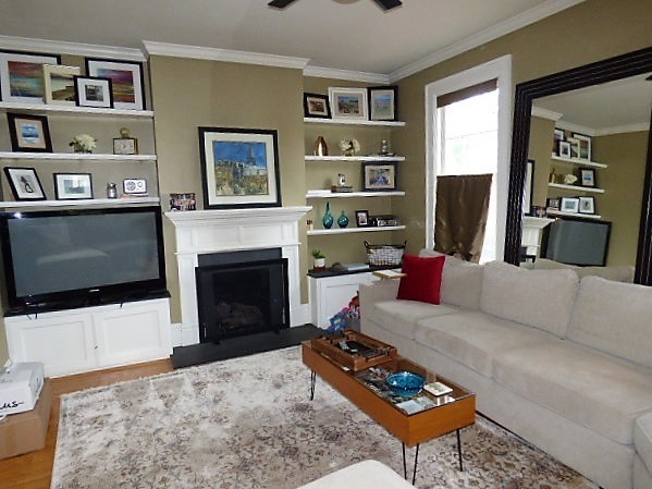 Building Photo - Gorgeous Brick German Village Home!